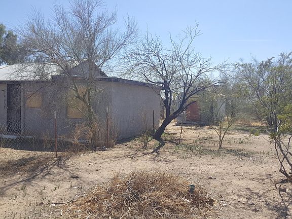 3rd image of 21739 W GRIFFIN Street