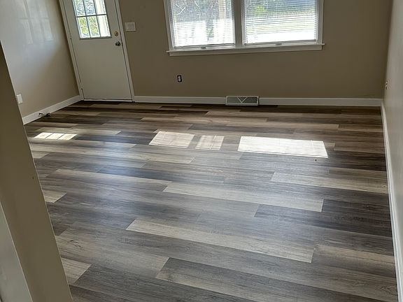 4th image of 1257 136th Ave