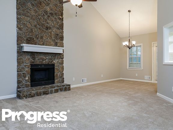 3rd image of 2825 Crystal Brooke Ln