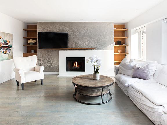 5th image of 65 Thompson St #Penthouse