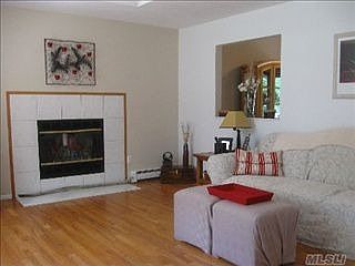 2nd image of 15 Beacon Dr