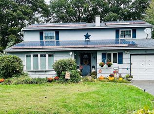 37 Nostrand Ave, Selden, NY 11784