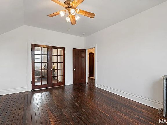 2nd image of 604 Bellerive Blvd