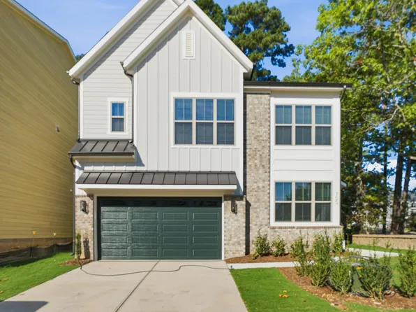 700 Mildred Oaks Ct, Cary, NC 27519