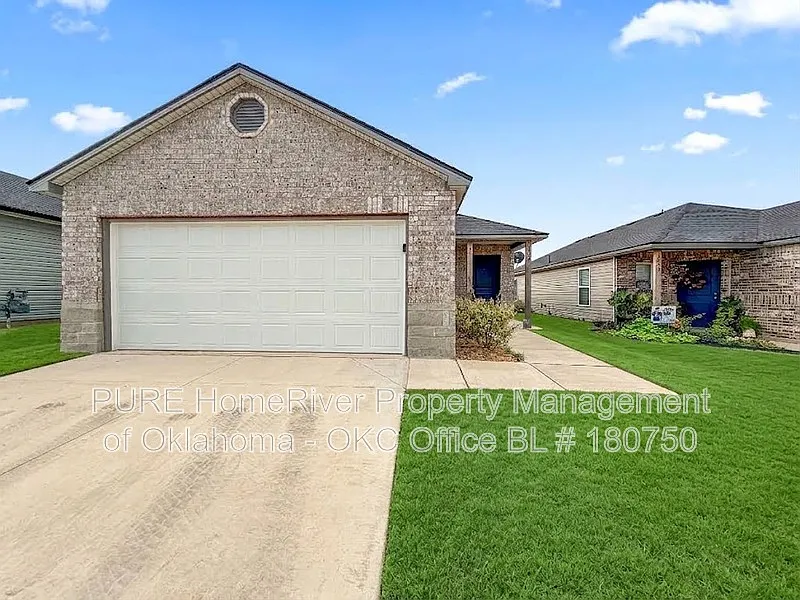 1212 Meadow Brook Dr