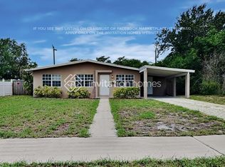 854 W Jasmine Dr, Lake Park, FL 33403
