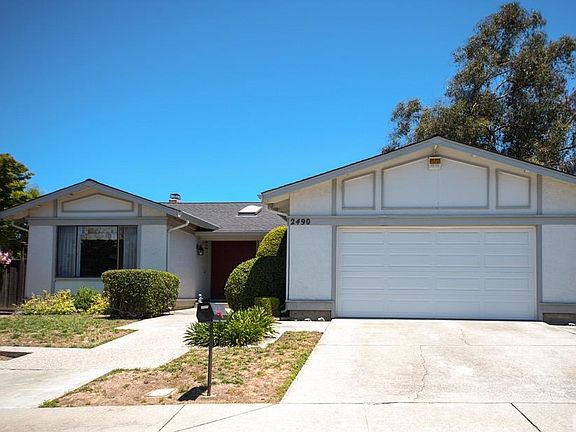 2nd image of 2490 Carisbrook Ct