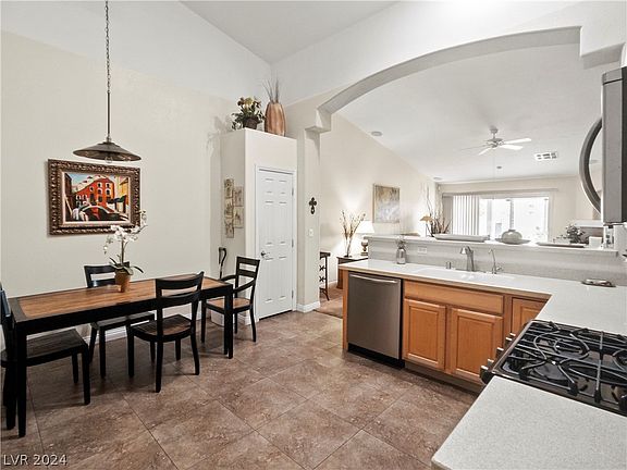 4th image of 10300 Birch Bluff Ln #0