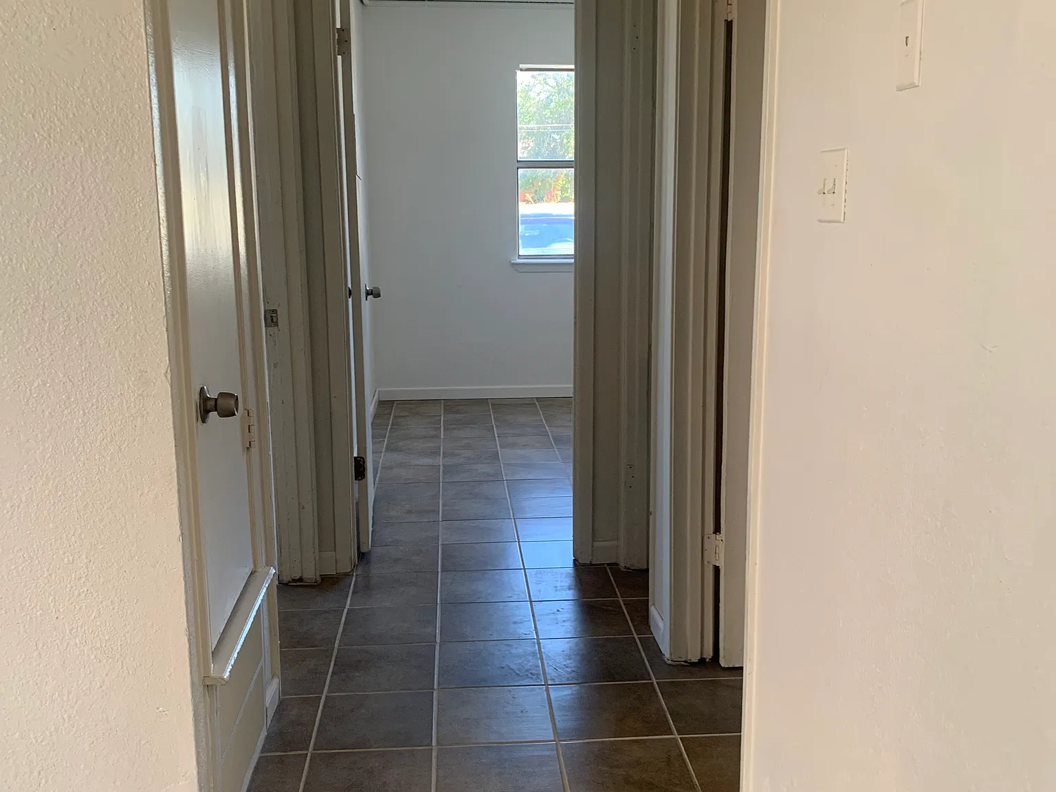 2 bed, 750 sqft, $750 — Photo 4