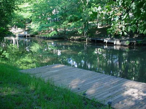 3rd image of 129 W River Bend Dr