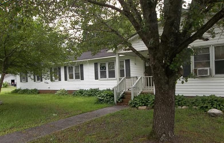 1st image of 18112 Beaton Ave