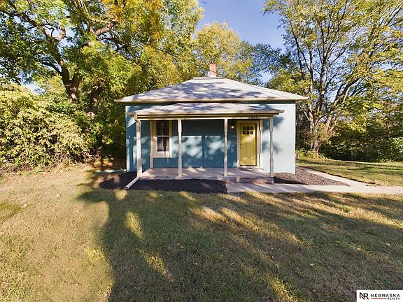 2nd image of 1821 Lincoln Ave