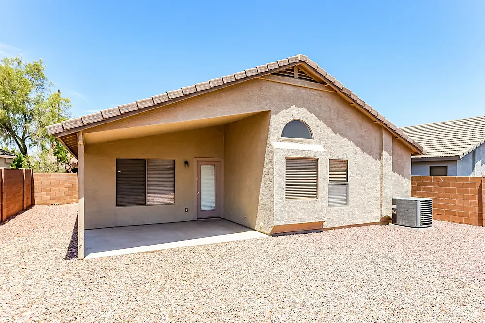 4 bed, 1481 sqft, $8,900 — Photo 3