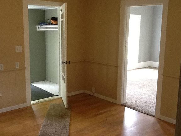 2nd image of 412 S Michigan Ave Unit A