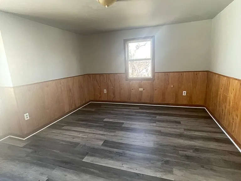 1565 Wentworth Ave — Photo 6
