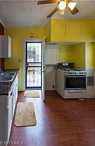 3rd image of 16319 Parkgrove Ave