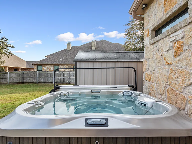 8464 Spicewood Springs Rd — Photo 20