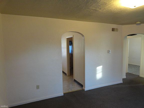 1246 Elm 015