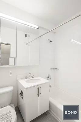 Rented by Bond New York | media 4