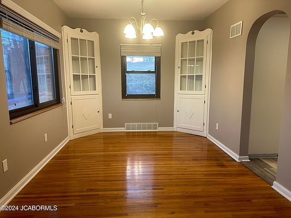5th image of 1521 Hayselton Dr