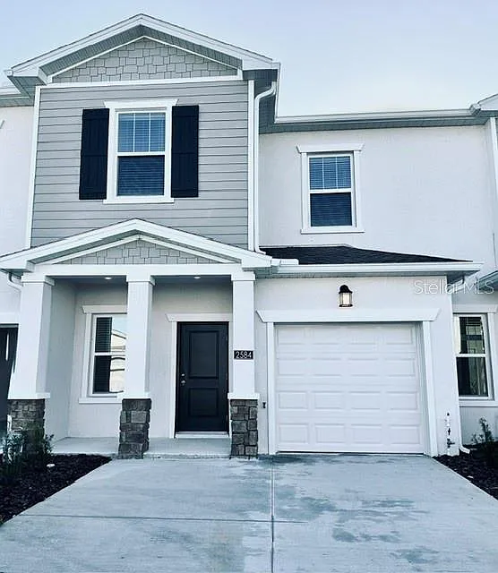 3 bed, 2.5 bath, 1834 sqft, $2,350 — Photo 1
