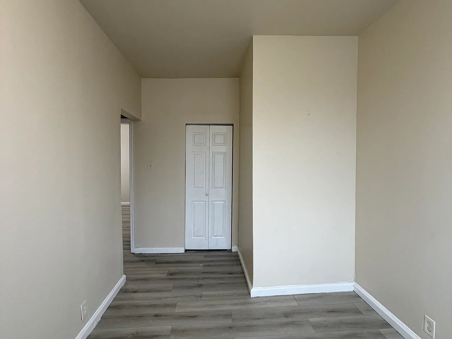 3 bed, $2,400 — Photo 3