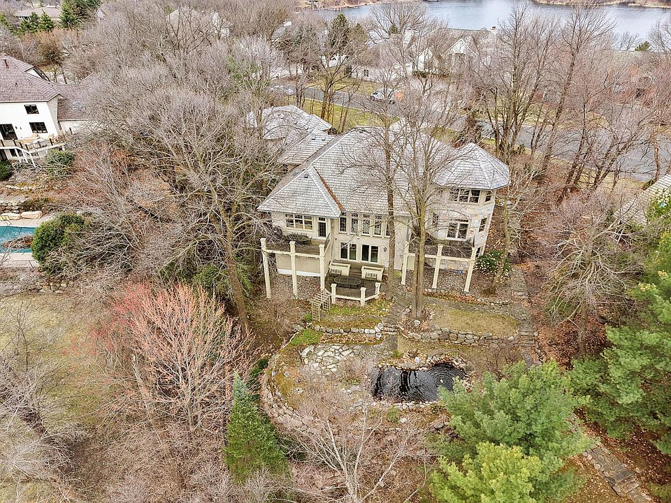 1st image of 15330 Masons Point