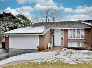 113 Briarwood Loop, Oak Brook, IL