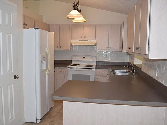 5th image of 8527 Iveywood Ave