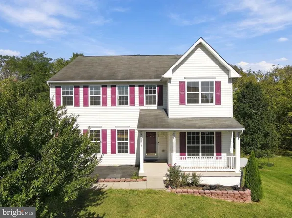 715 Chickamauga Dr, Harpers Ferry, WV 25425