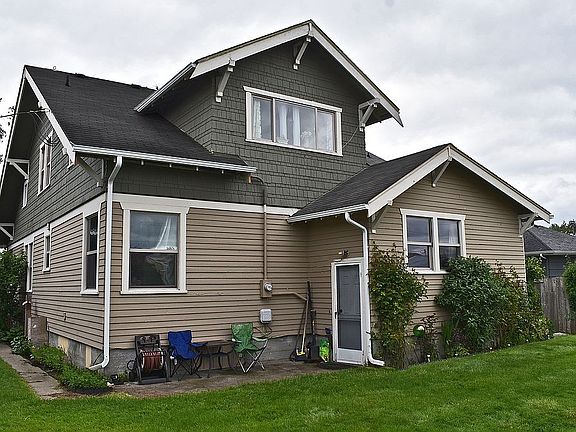 2nd image of 9906 19th Ave E