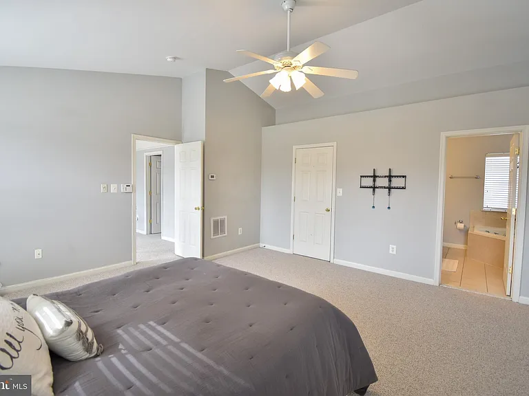 29670 Old Creek Ln — Photo 21