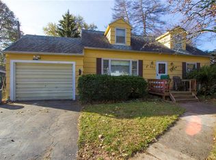 127 Fairlea Dr, Rochester, NY 14622