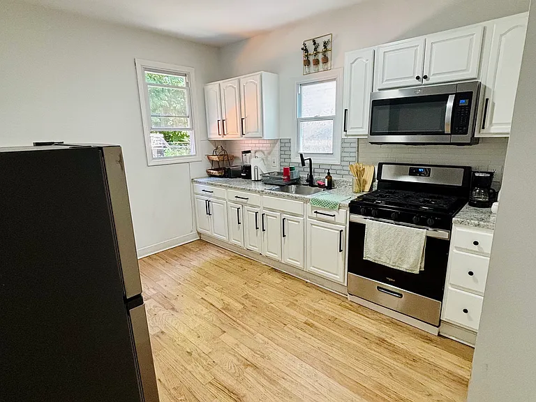 43 Bragaw Ave #1 — Photo 9