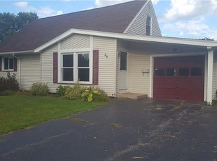 28 Maricrest Dr, Rochester, NY 14616