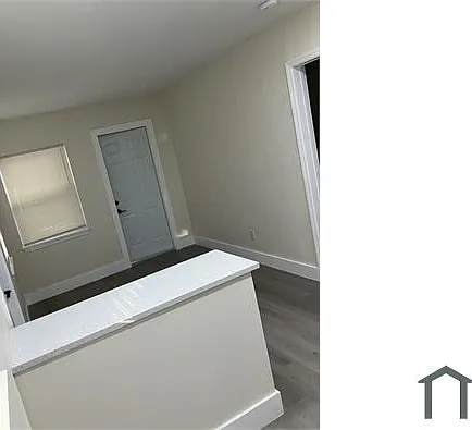 15564 Avalon Ave #B — Photo 8