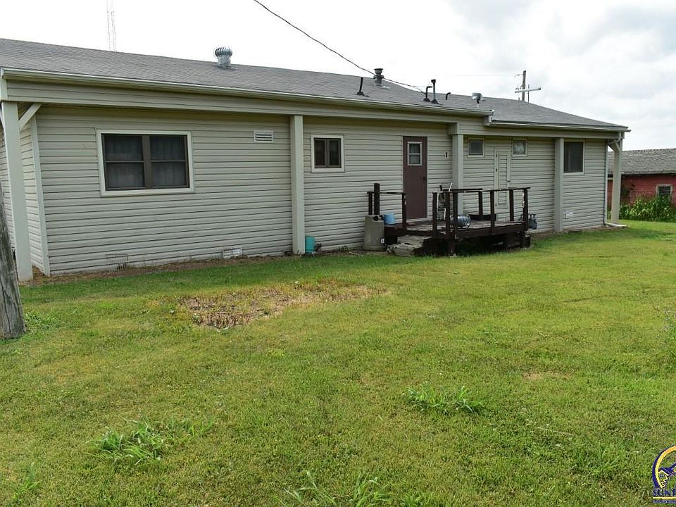 323 Jefferson St, Nortonville, KS 66060 Zillow