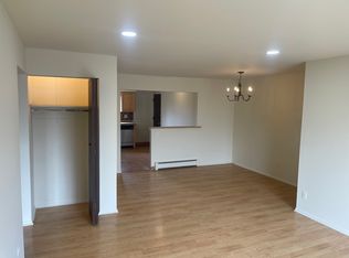 3662 Salem Walk #1A, Northbrook, IL 60062