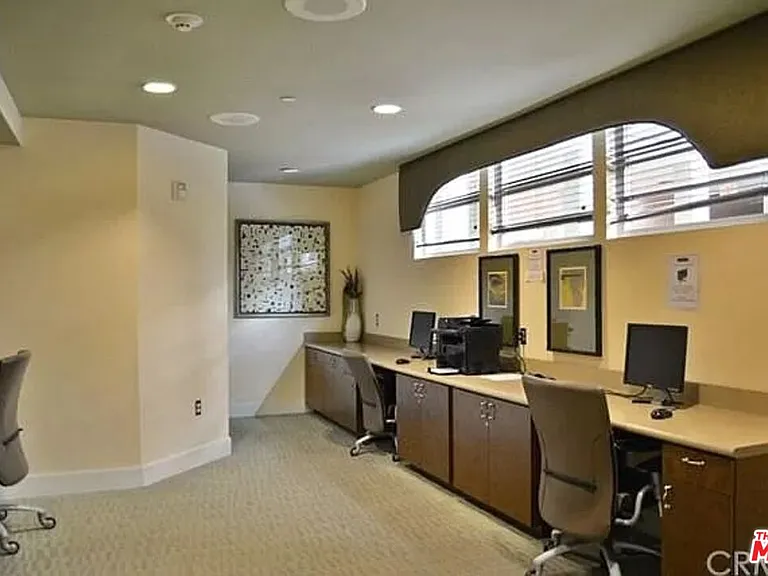 100 S Alameda St #436 — Photo 27
