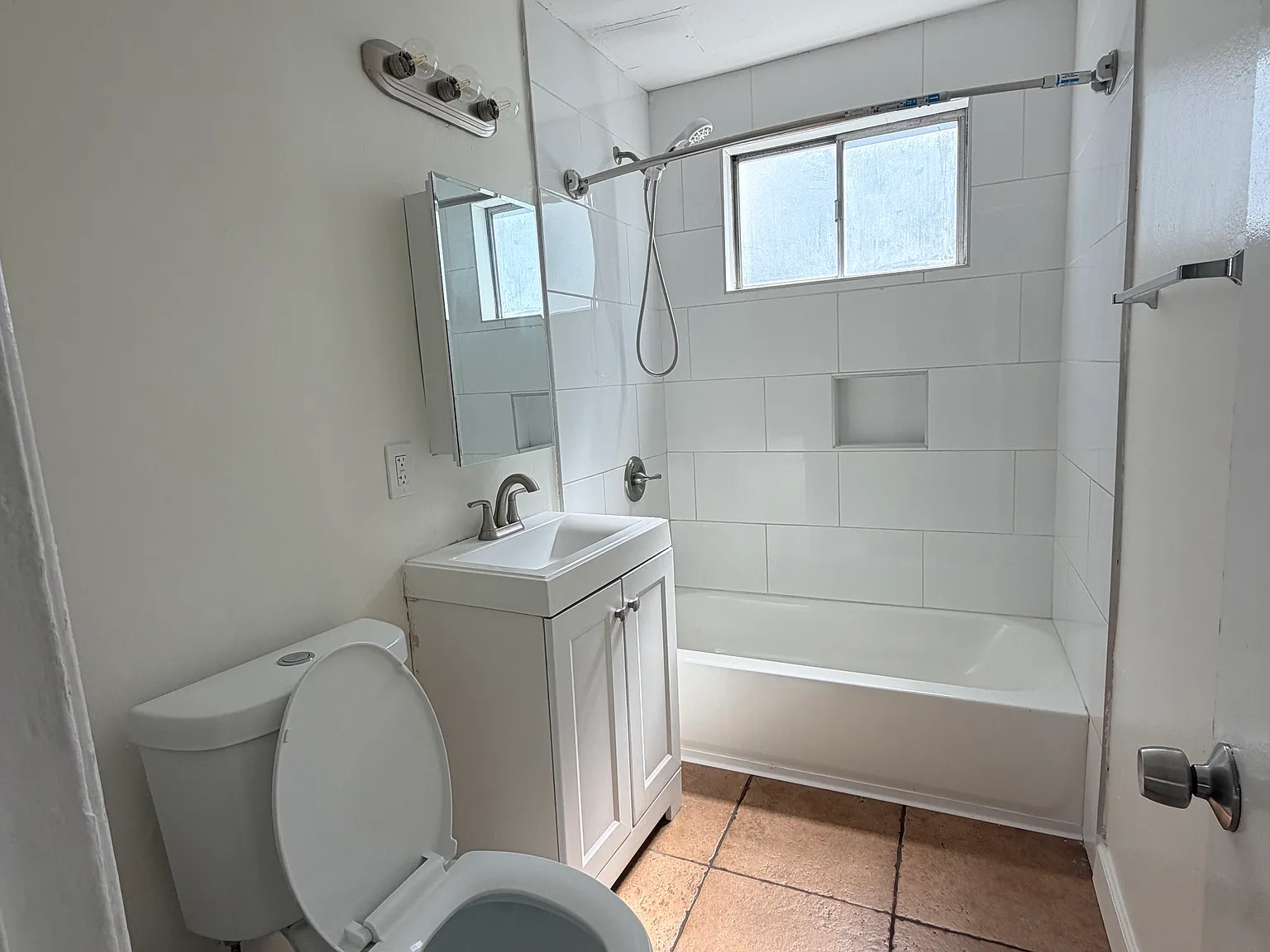 2 bed, $2,350 — Photo 4