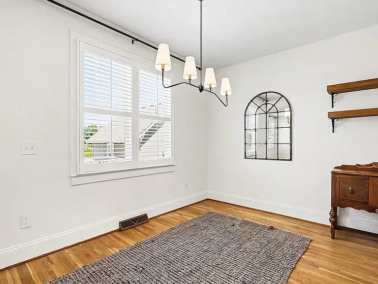 3426 Falls River Ave — Photo 8