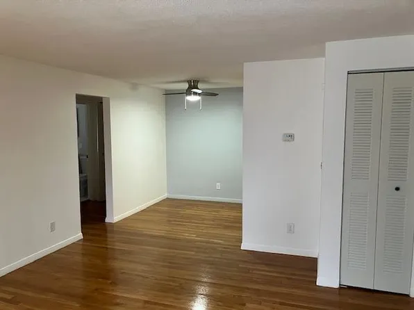 346 Lincoln St APT 14, Waltham, MA 02451