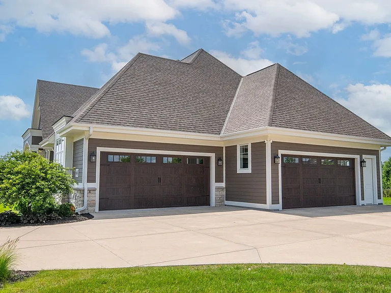 1626 Twisted Oak Ct — Photo 42