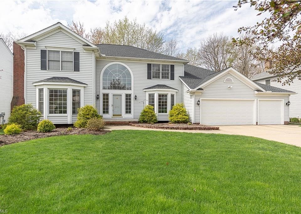 1st image of 6552 Woodbury Dr