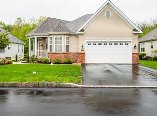 1212 Creekside Ln, Quakertown, PA 18951