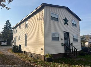 39 Heights Rd, Lake Orion, MI 48362