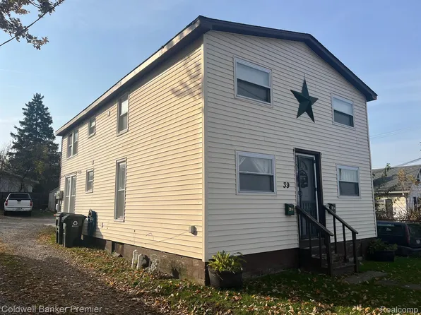 39 Heights Rd, Lake Orion, MI 48362