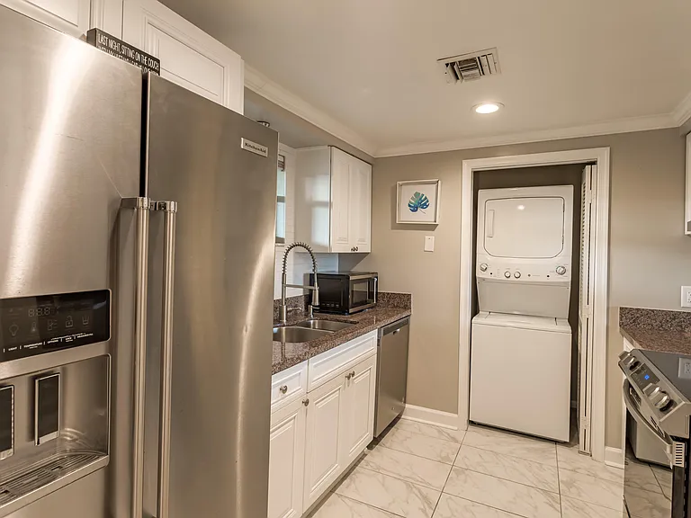 11842 Pebblewood Dr #201 — Photo 6