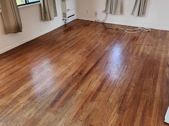 5th image of 2324 Scarff St APT 1