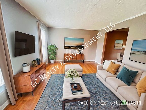 2nd image of 9822 S Yates Blvd #0